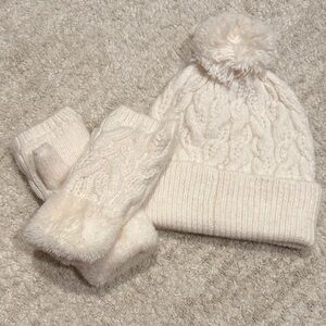 Mia & Tess Cream Cable Knit Hat and Mittens Set